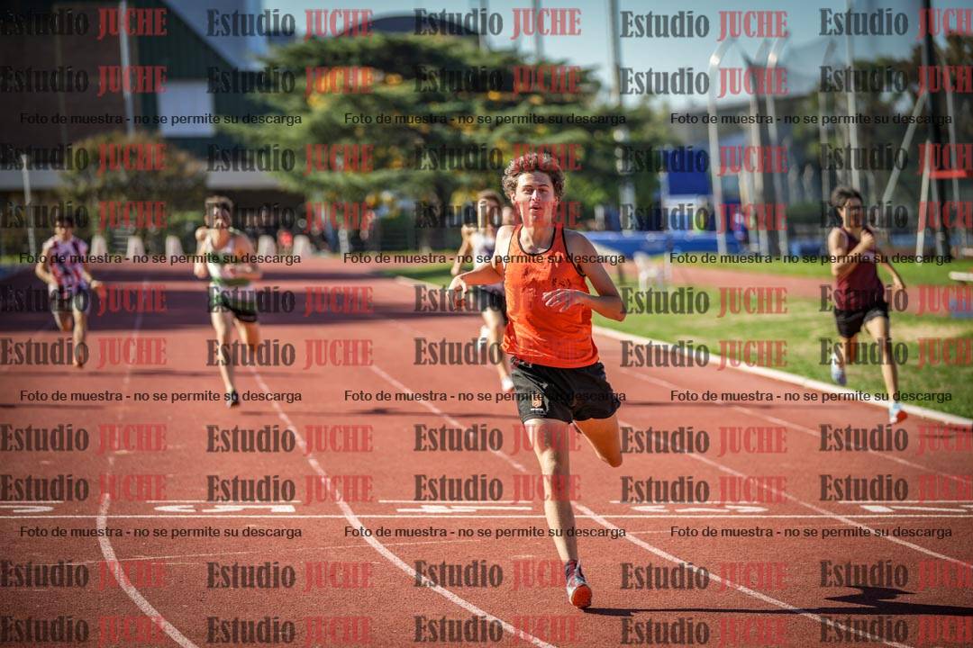Fotos de los 400 m llanos de varones