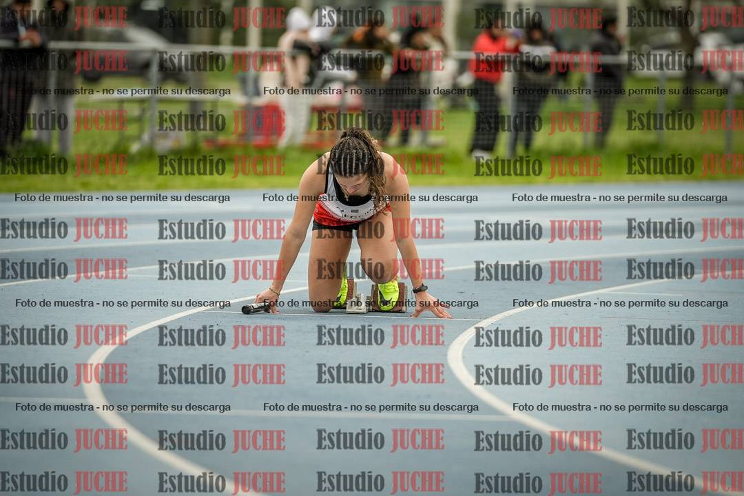Fotos de las postas 4x100 m de mujeres y varones - U17 - FINAL