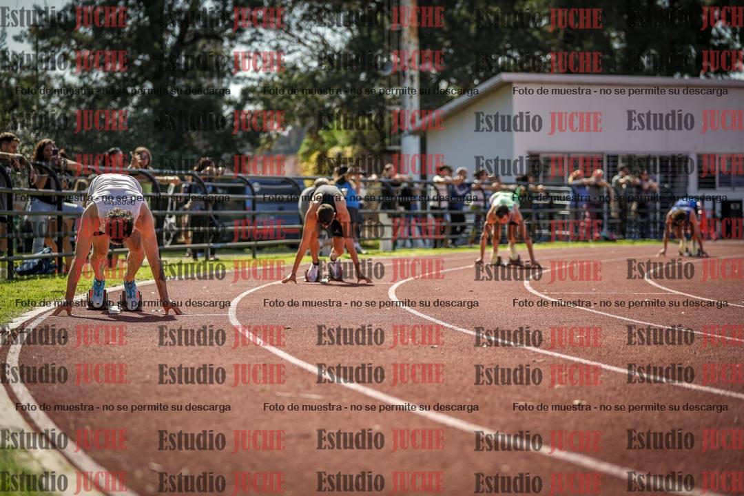Fotos de los 400 m llanos de varones