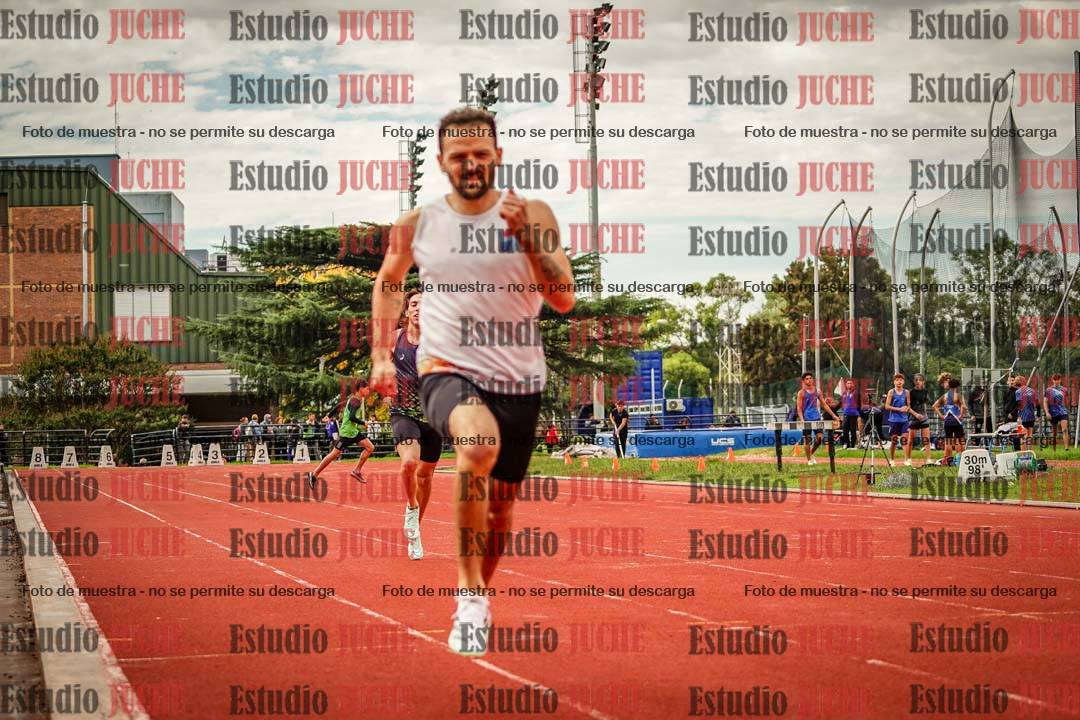 Fotos de los 400 m llanos de varones