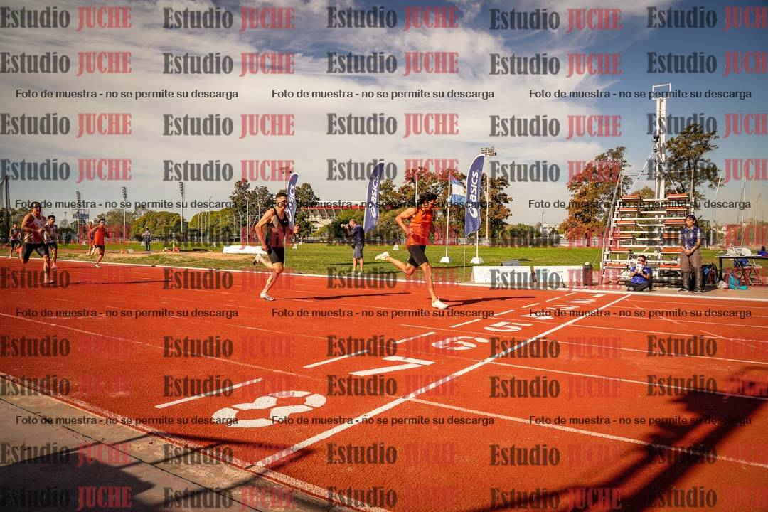 Fotos de los 400 m llanos de varones