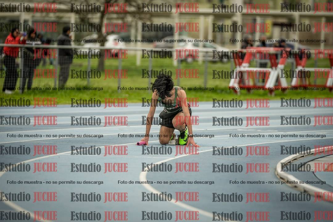 Fotos de las postas 4x100 m de mujeres y varones - U17 - FINAL