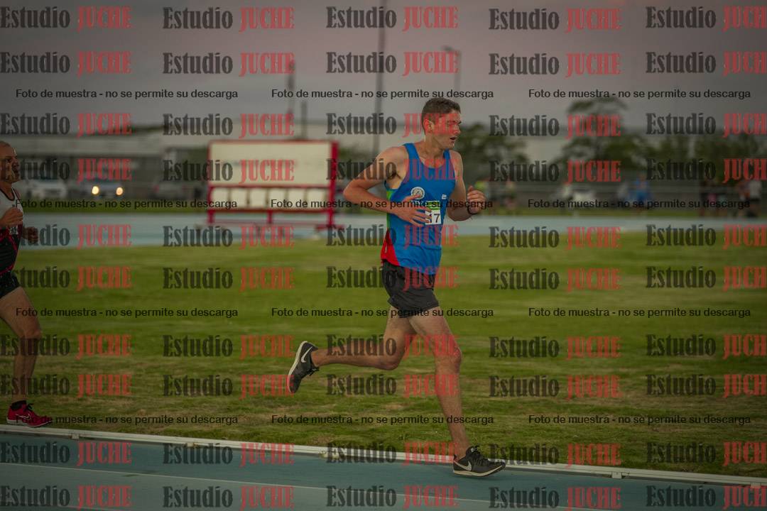Fotos de los 3000 m llanos de varones