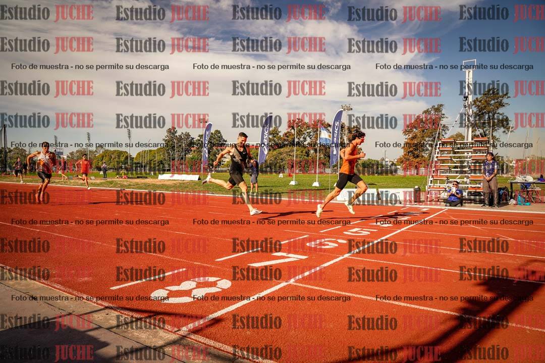 Fotos de los 400 m llanos de varones