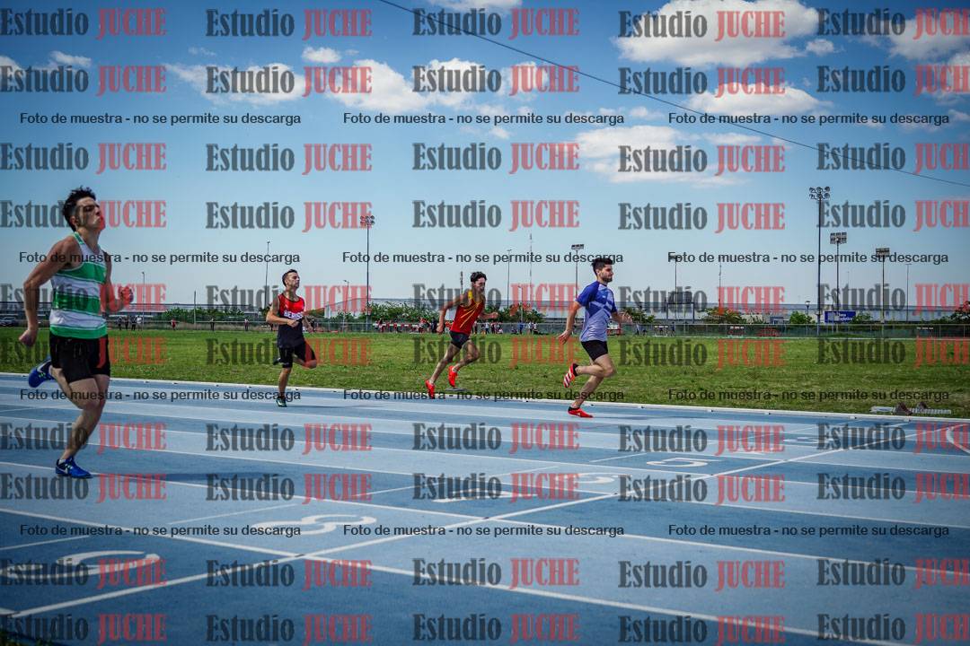 Fotos de los 400 m llanos de varones