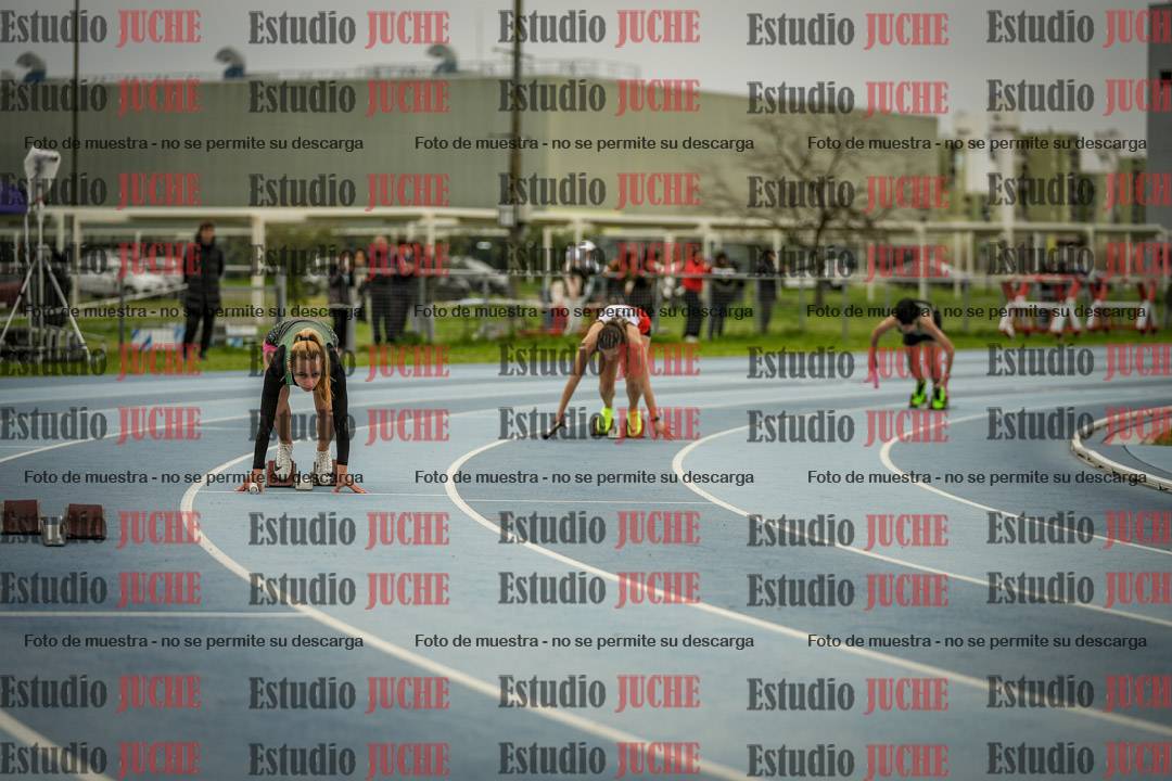 Fotos de las postas 4x100 m de mujeres y varones - U17 - FINAL