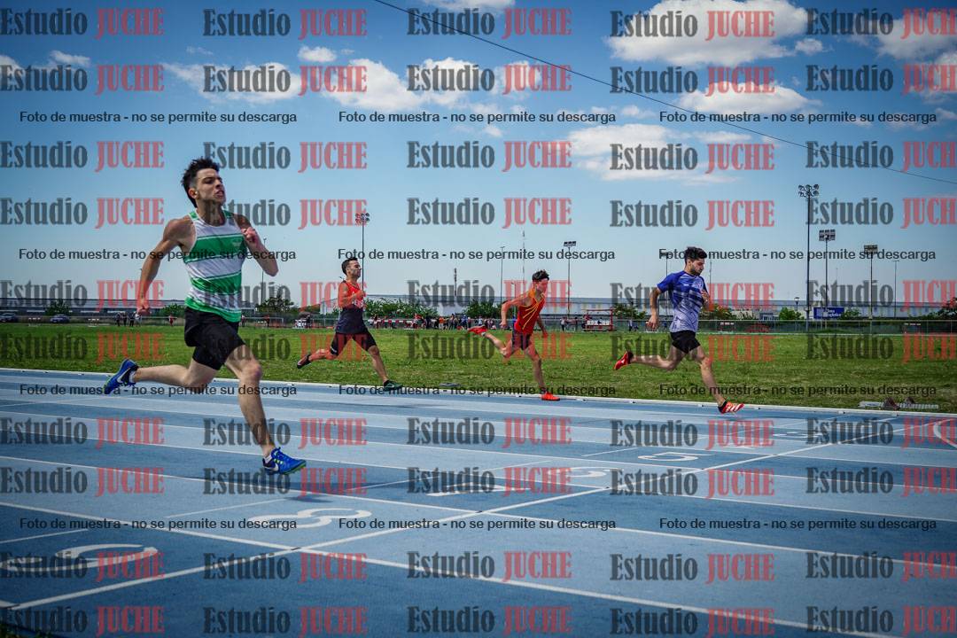 Fotos de los 400 m llanos de varones