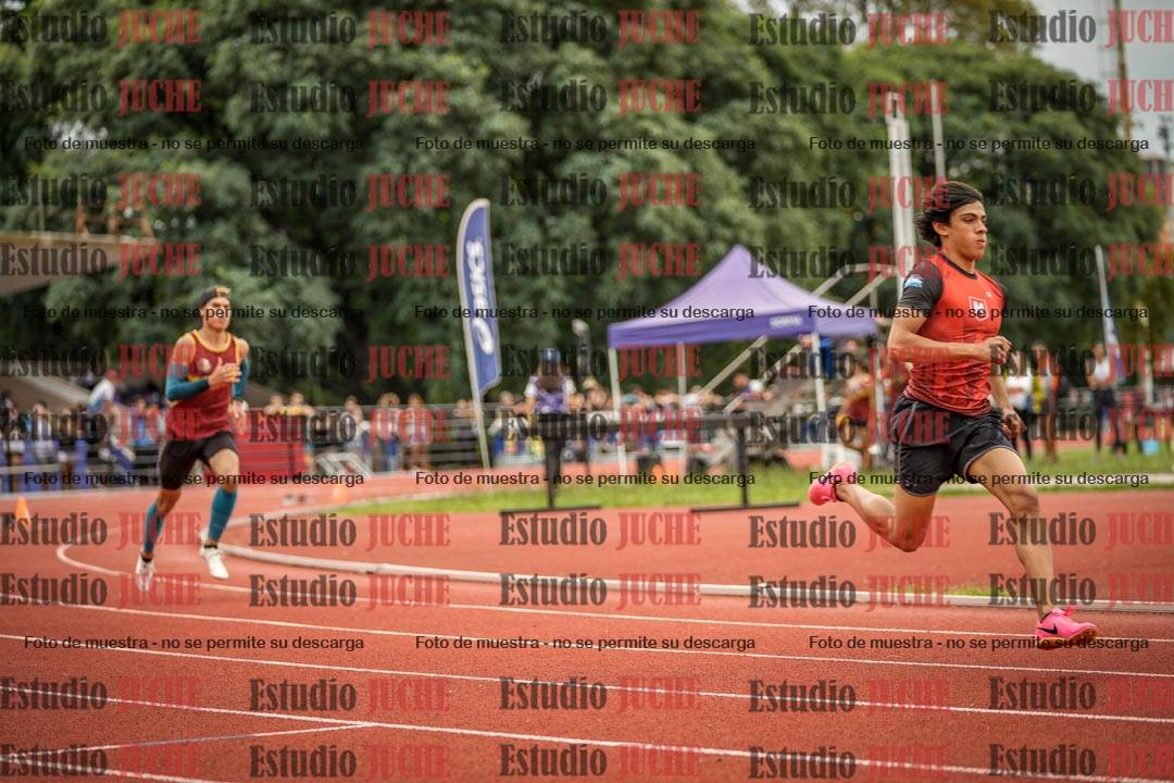 Fotos de los 400 m llanos de varones