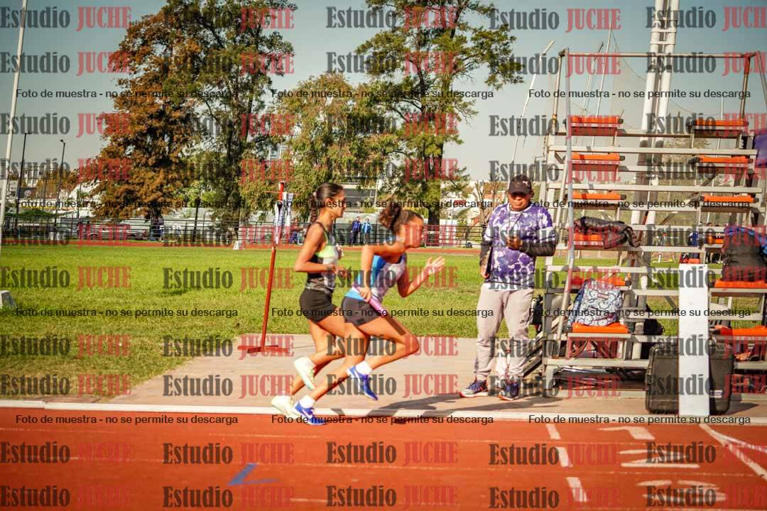 Fotos de las postas 4x400 m llanos de mujeres