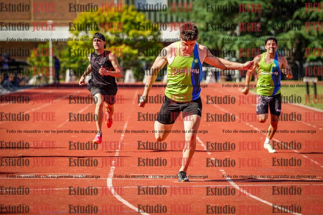Fotos de los 200 m llanos de varones