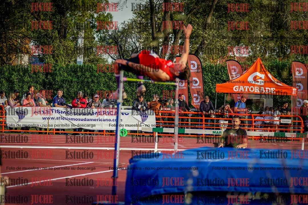 Fotos del salto en alto de varones - deca 4