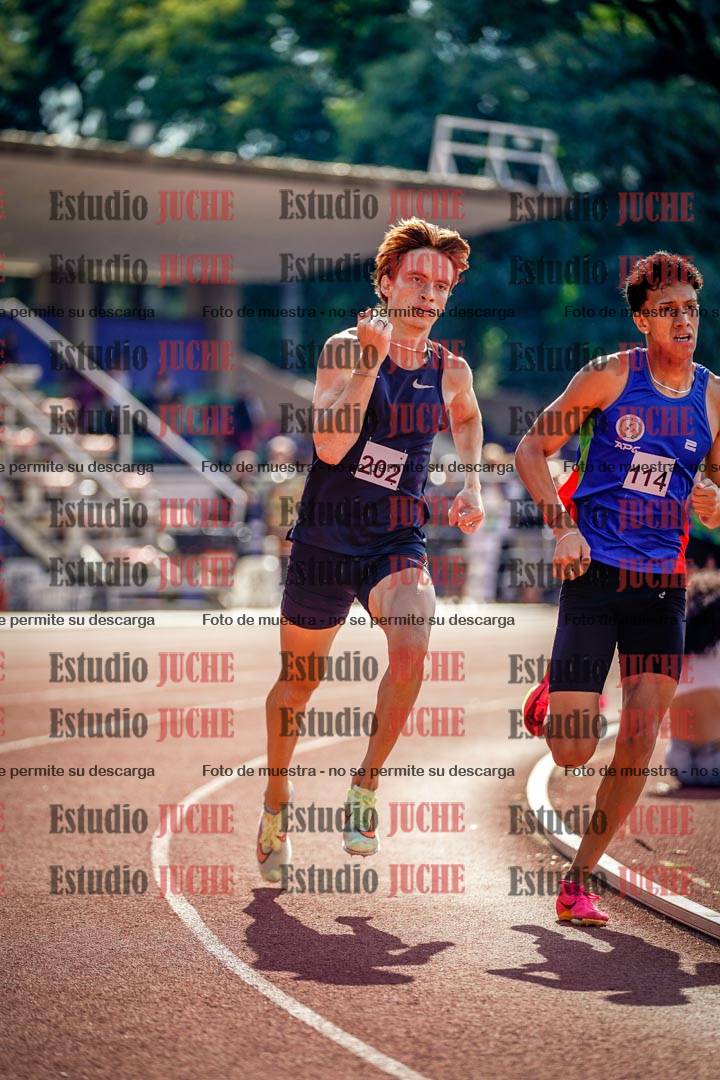 Fotos de los 800 m llanos de varones