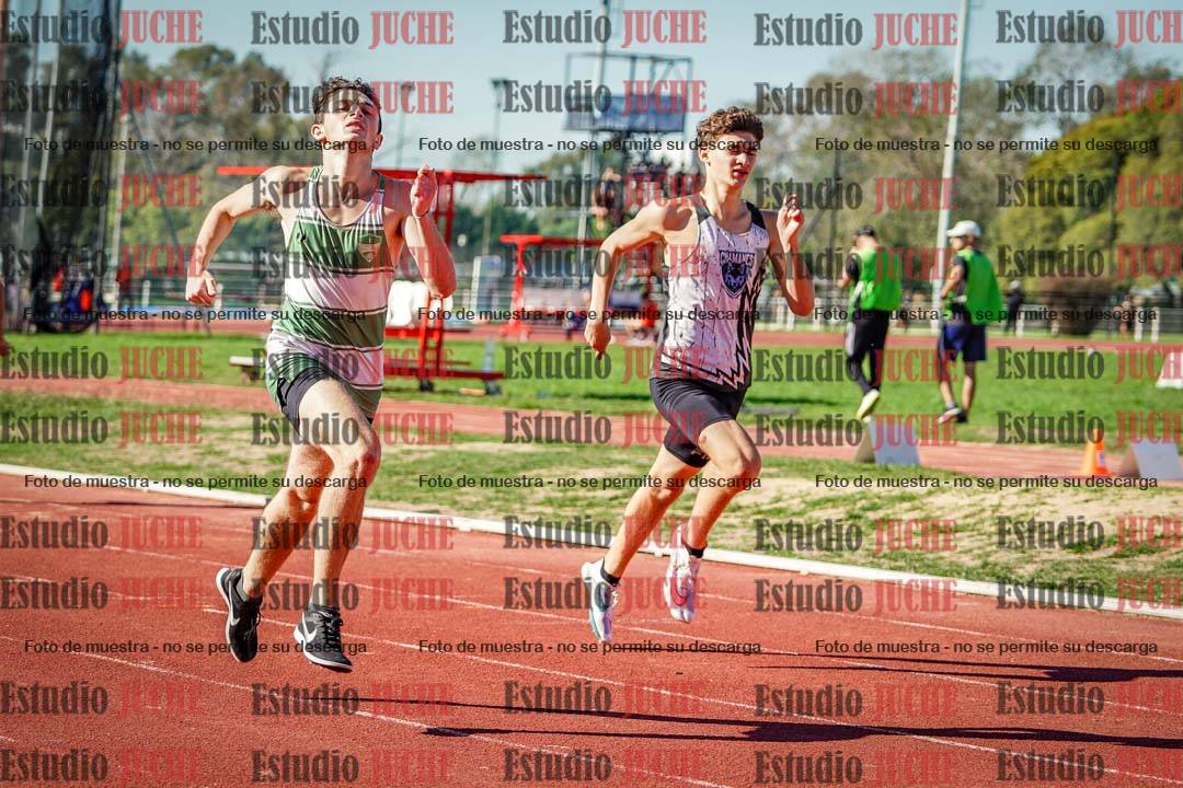 Fotos de los 400 m llanos de varones
