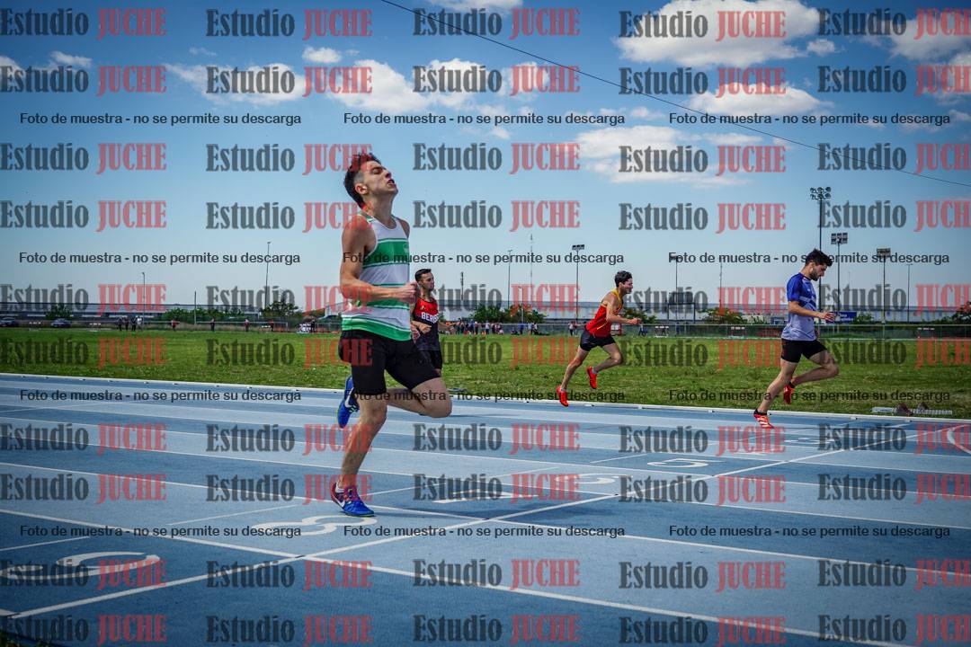 Fotos de los 400 m llanos de varones