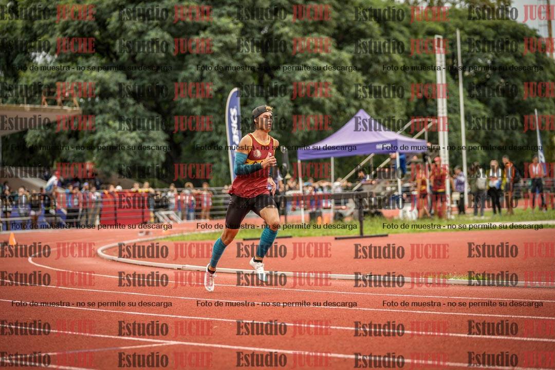 Fotos de los 400 m llanos de varones