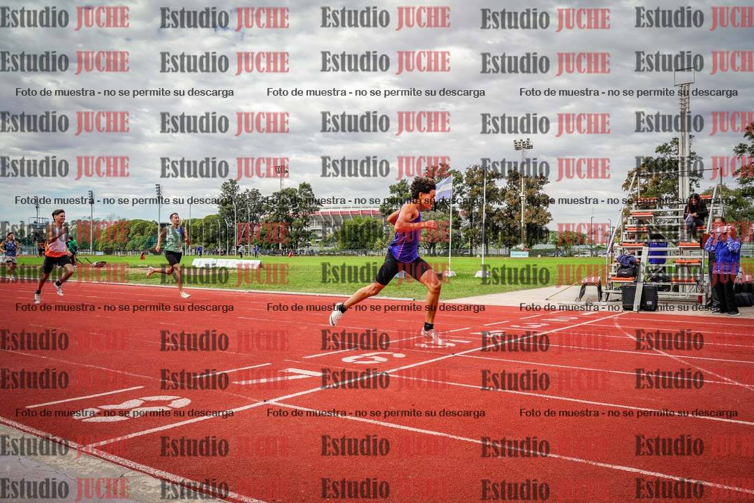 Fotos de los 400 m llanos de varones