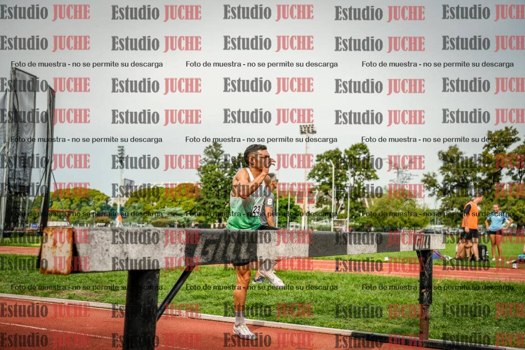 Fotos de los 3000 m con obstáculos de varones