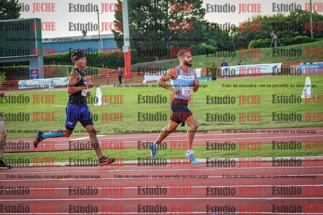 Fotos de los 1500 m llanos de varones - deca 10