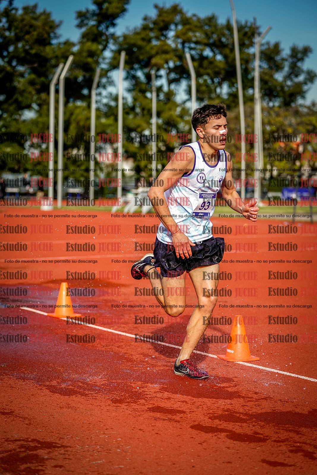 Fotos de los 3000 m con obstáculos de varones