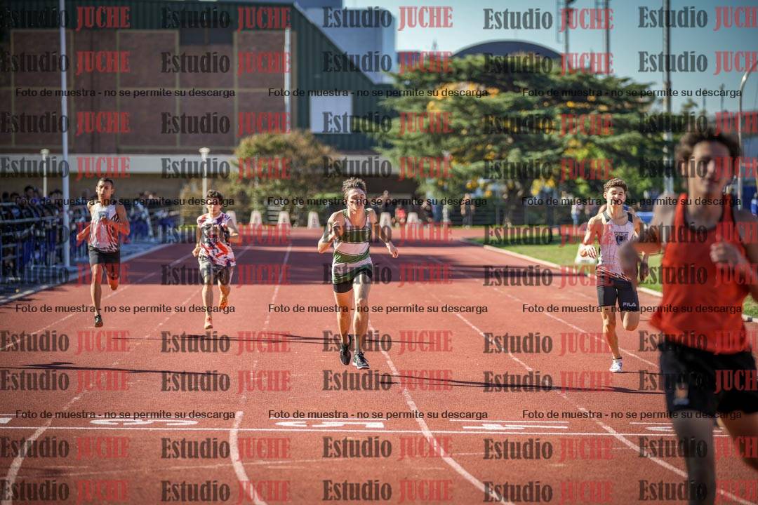 Fotos de los 400 m llanos de varones