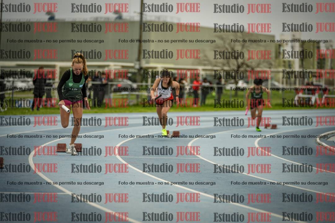Fotos de las postas 4x100 m de mujeres y varones - U17 - FINAL