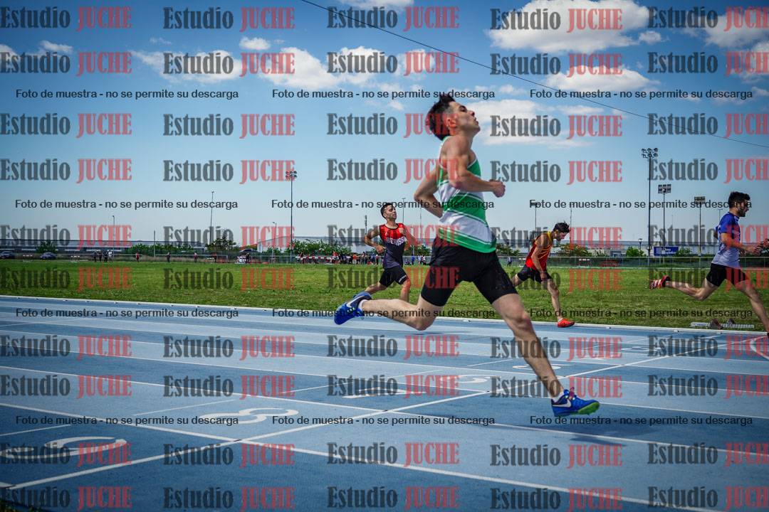 Fotos de los 400 m llanos de varones