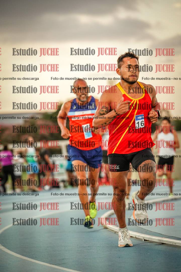 Fotos de los 3000 m llanos de varones