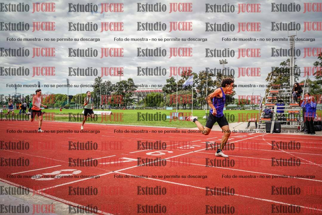 Fotos de los 400 m llanos de varones