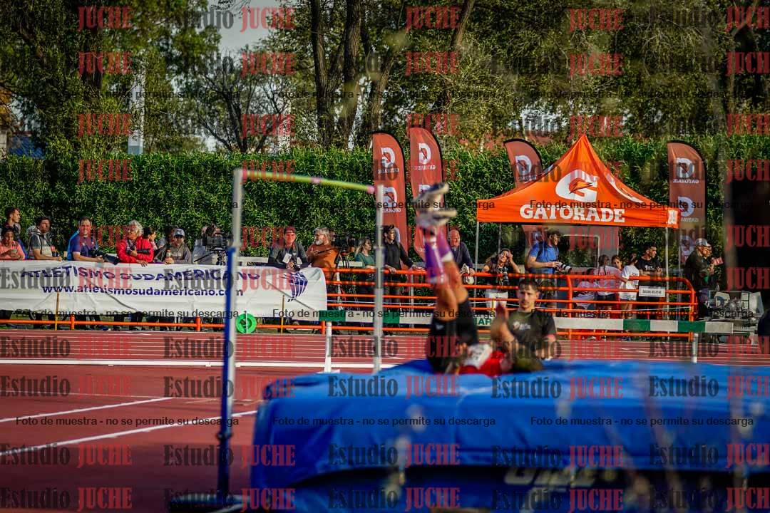 Fotos del salto en alto de varones - deca 4