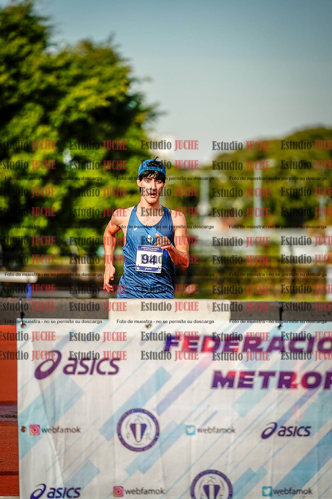 Fotos de los 3000 m con obstáculos de varones
