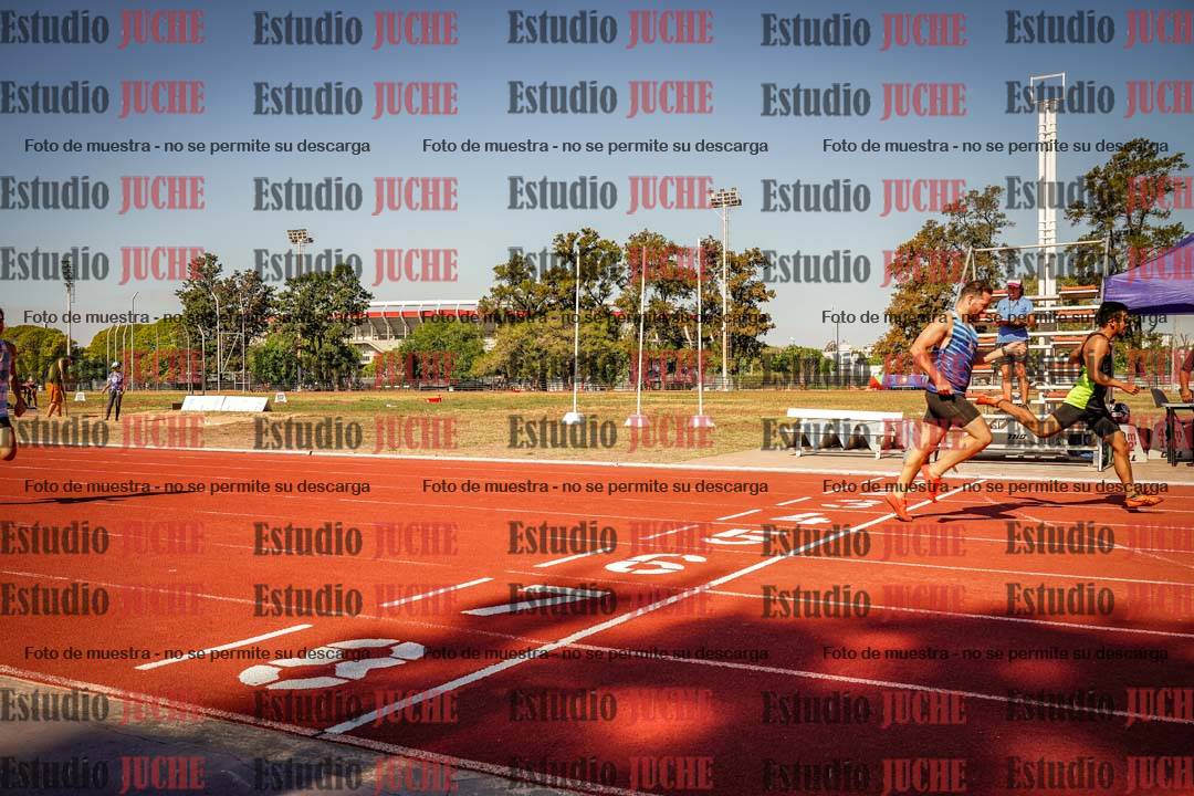 Fotos de los 400 m llanos de varones
