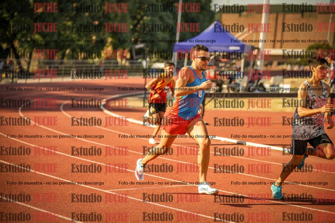 Fotos de los 800 m llanos de varones