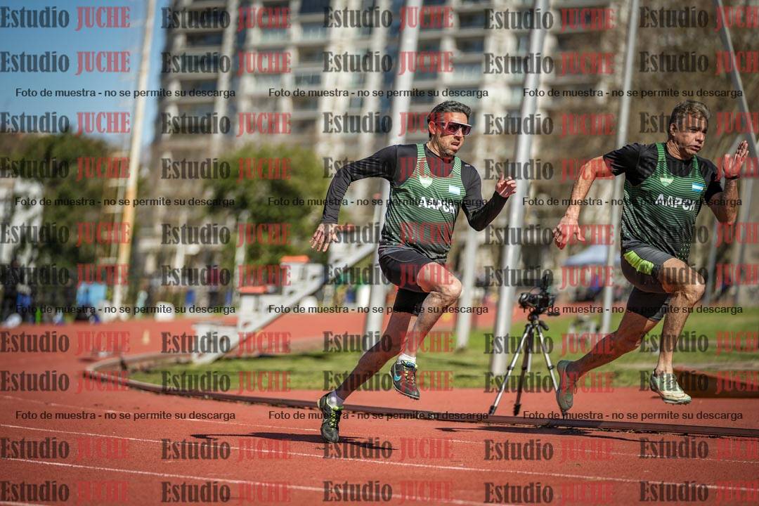 Fotos de los 200 m llanos de varones