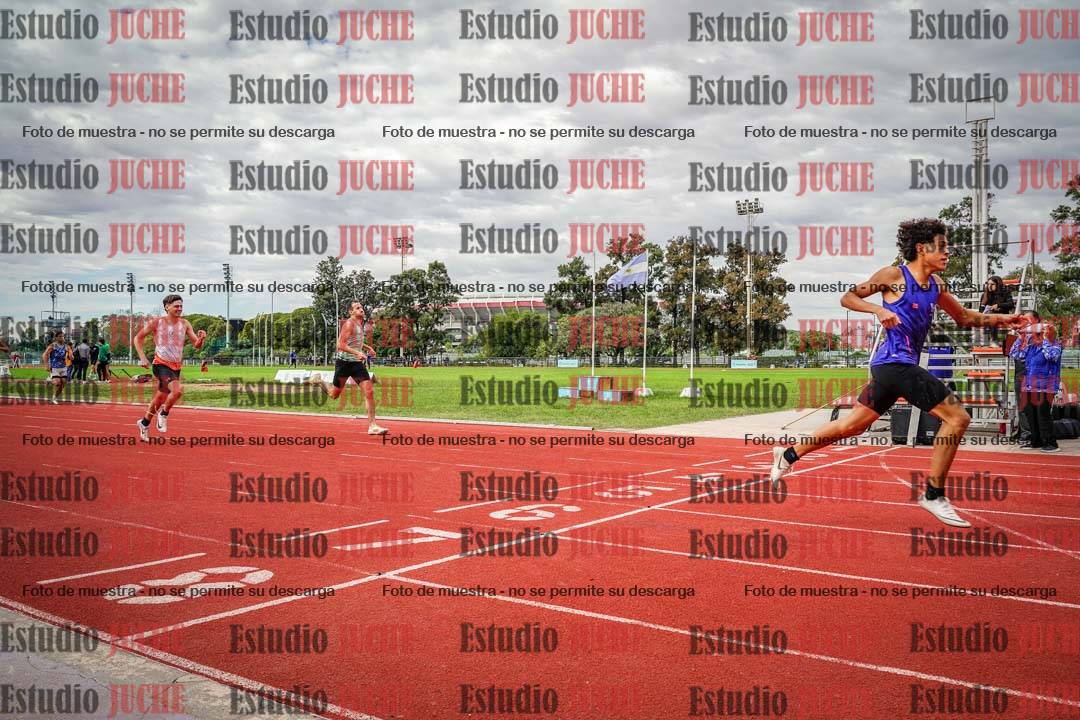 Fotos de los 400 m llanos de varones