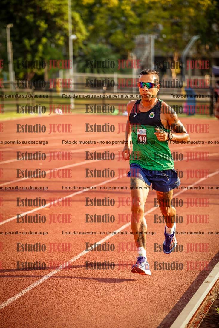 Fotos de los 5000 m llanos de mujeres y varones