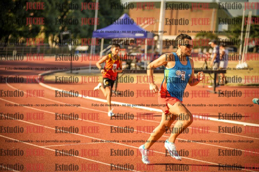 Fotos de los 800 m llanos de varones