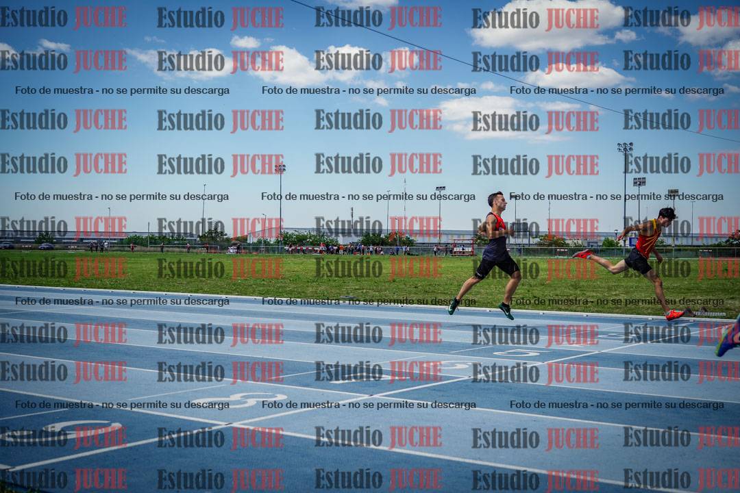 Fotos de los 400 m llanos de varones