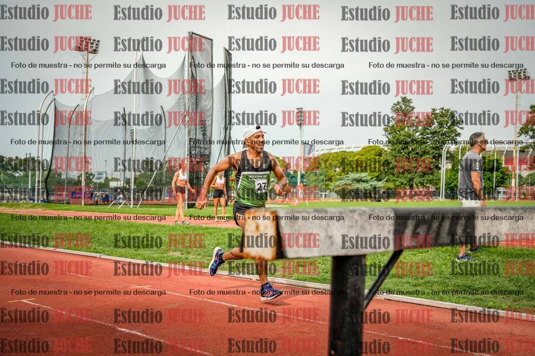 Fotos de los 3000 m con obstáculos de varones