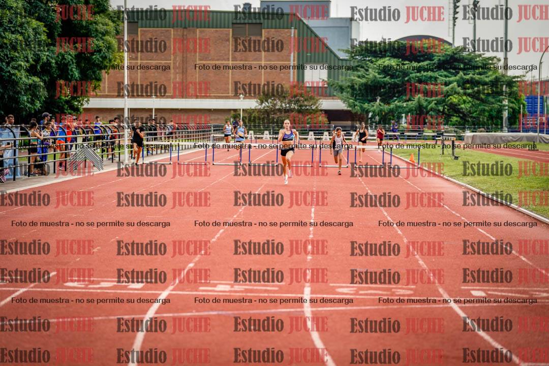 Fotos de los 295 m con vallas de mujeres