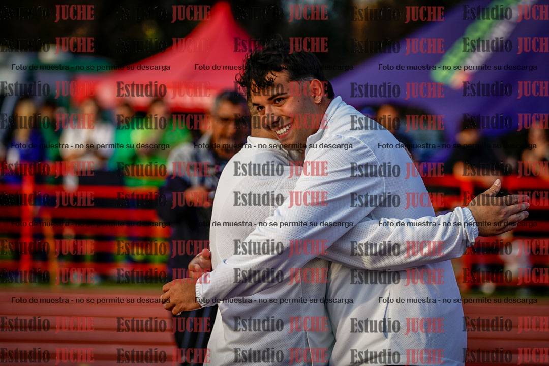 Fotos de algunos extras y podios del día 1