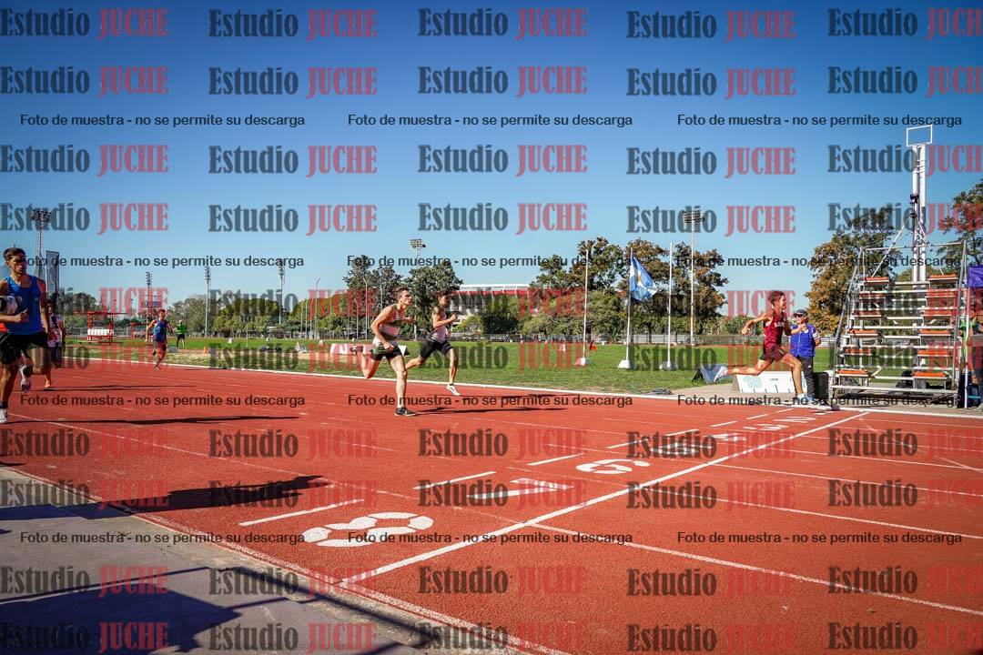 Fotos de los 400 m llanos de varones