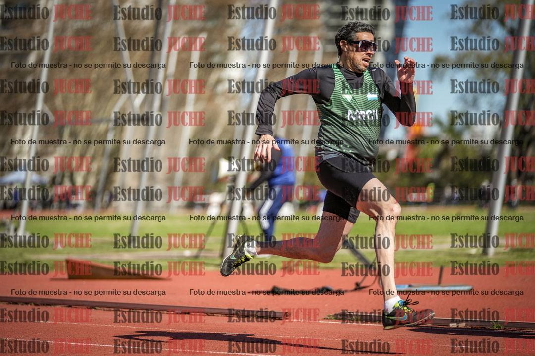 Fotos de los 200 m llanos de varones