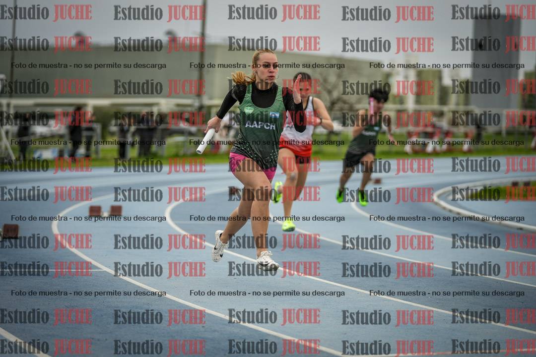 Fotos de las postas 4x100 m de mujeres y varones - U17 - FINAL
