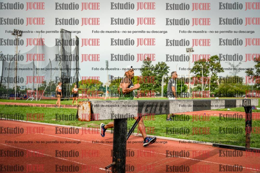 Fotos de los 3000 m con obstáculos de varones