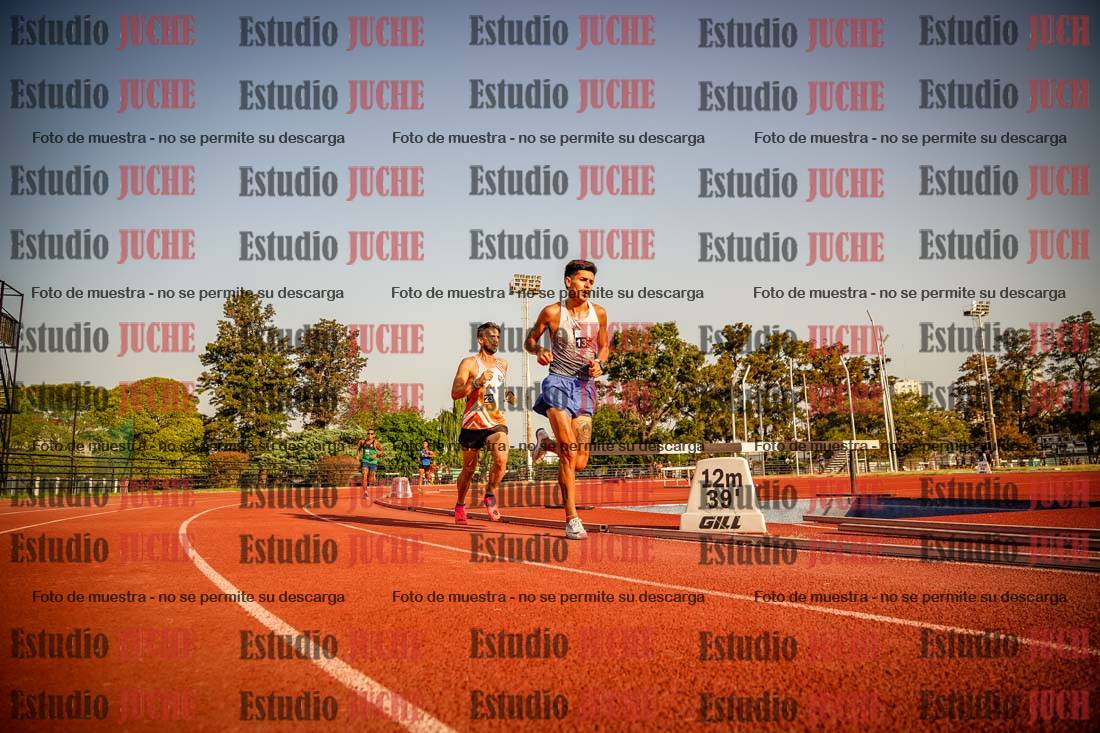Fotos de los 5000 m llanos de mujeres y varones