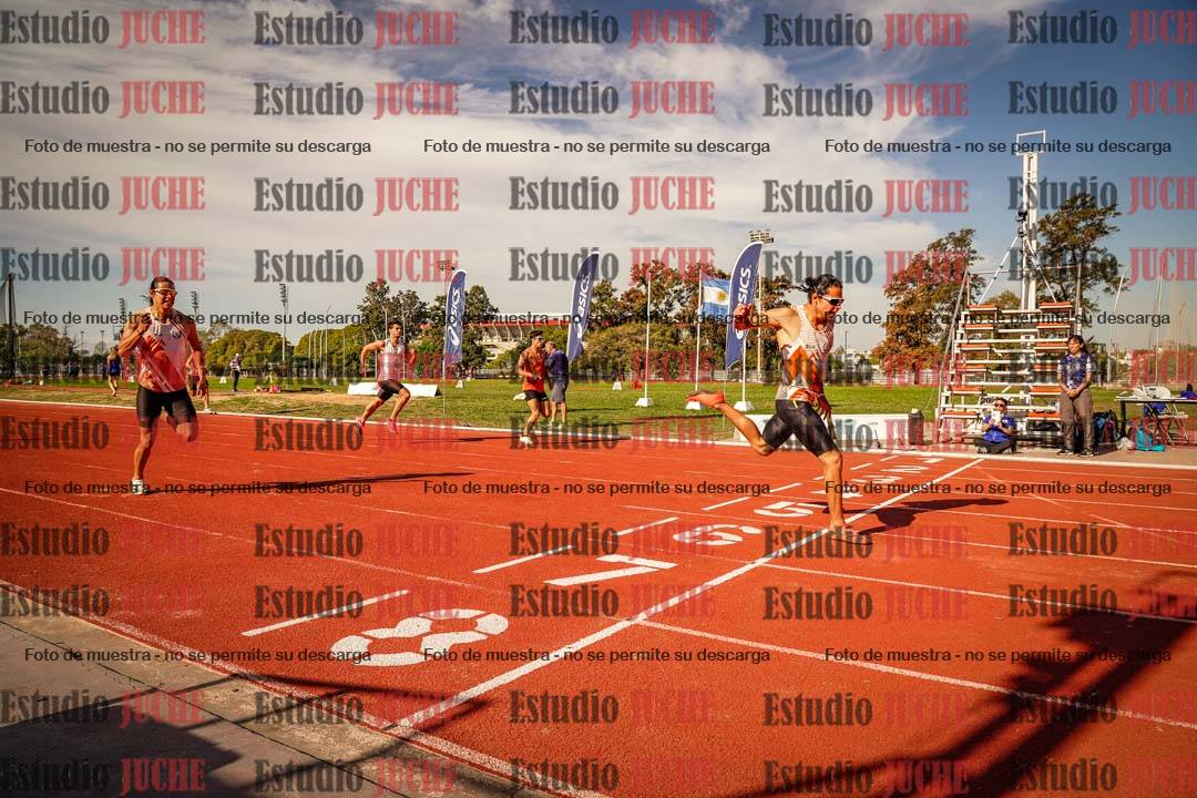 Fotos de los 400 m llanos de varones