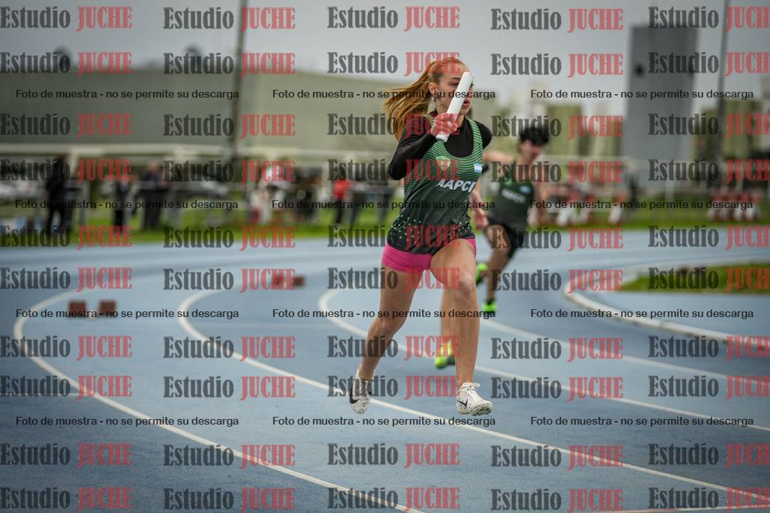 Fotos de las postas 4x100 m de mujeres y varones - U17 - FINAL