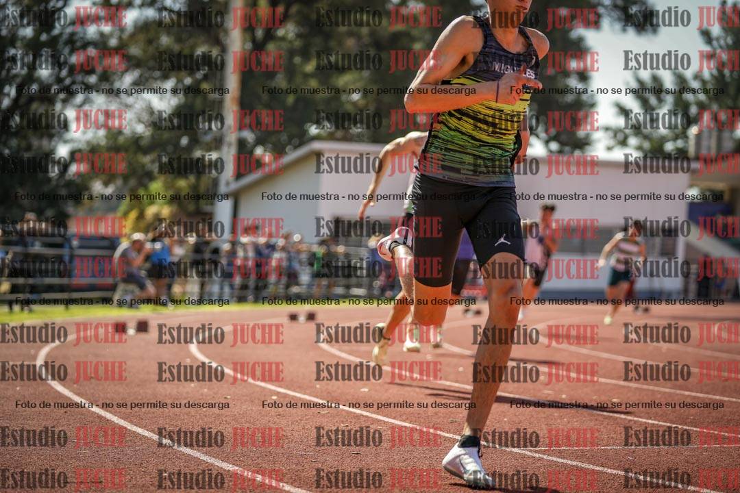 Fotos de los 400 m llanos de varones