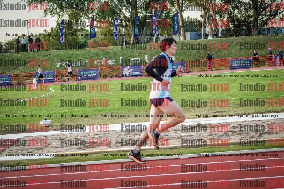 Fotos de los 1500 m llanos de varones - deca 10
