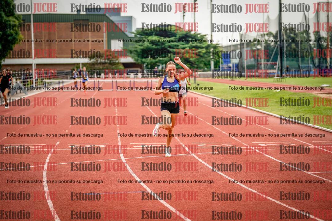 Fotos de los 295 m con vallas de mujeres
